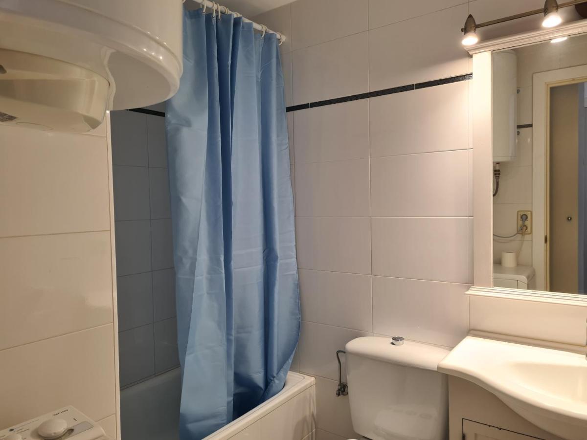 Acogedor Apartamento Vistas Al Mar Roses Kültér fotó