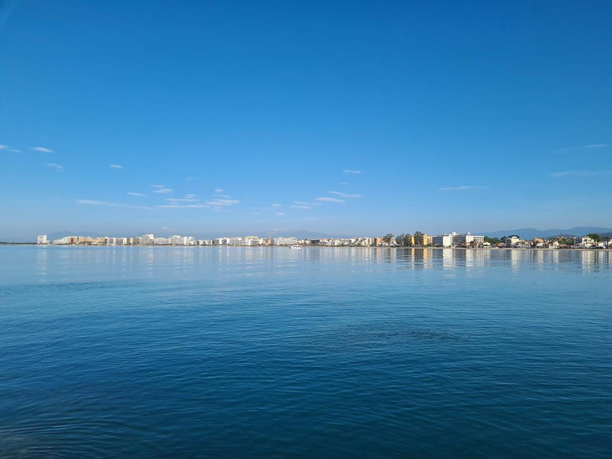 Acogedor Apartamento Vistas Al Mar Roses Kültér fotó